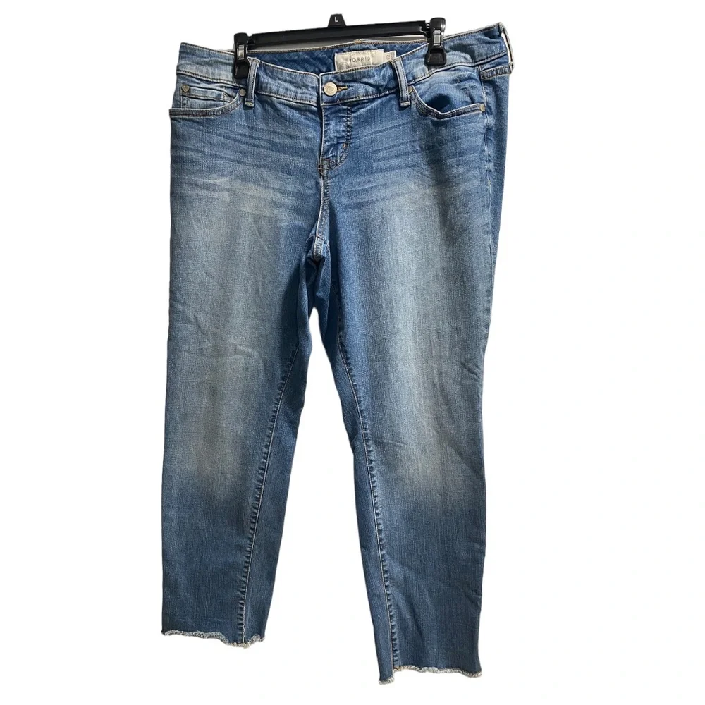 Women’s Torrid Raw Hem‎ Ankle Jeans size 12 EUC